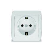 Розетка 1-м ОП Клио 16А IP44 с заземл. бел. UNIVersal К2228